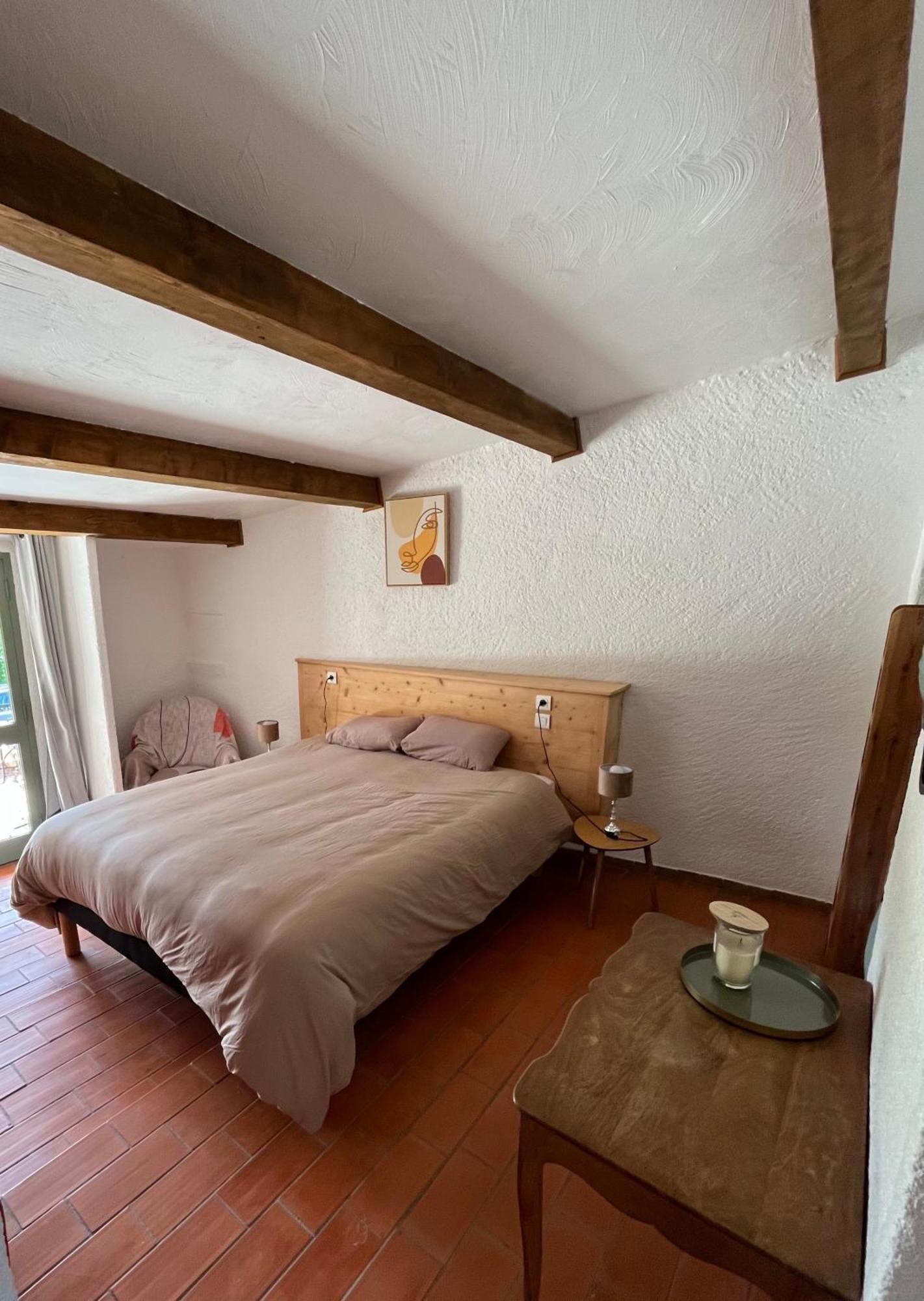 Les Ricoux Appartement Montfroc Buitenkant foto