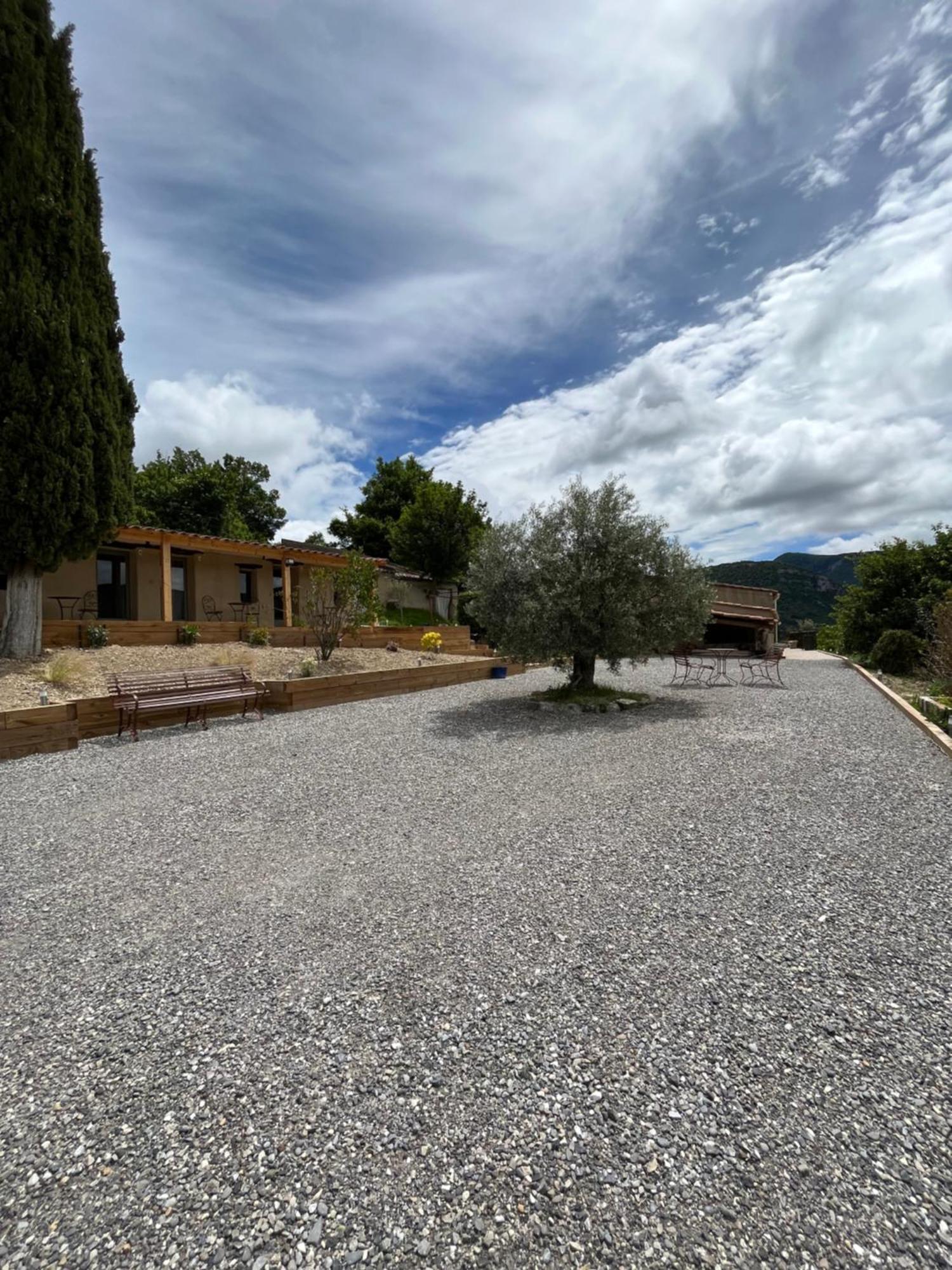 Les Ricoux Appartement Montfroc Buitenkant foto