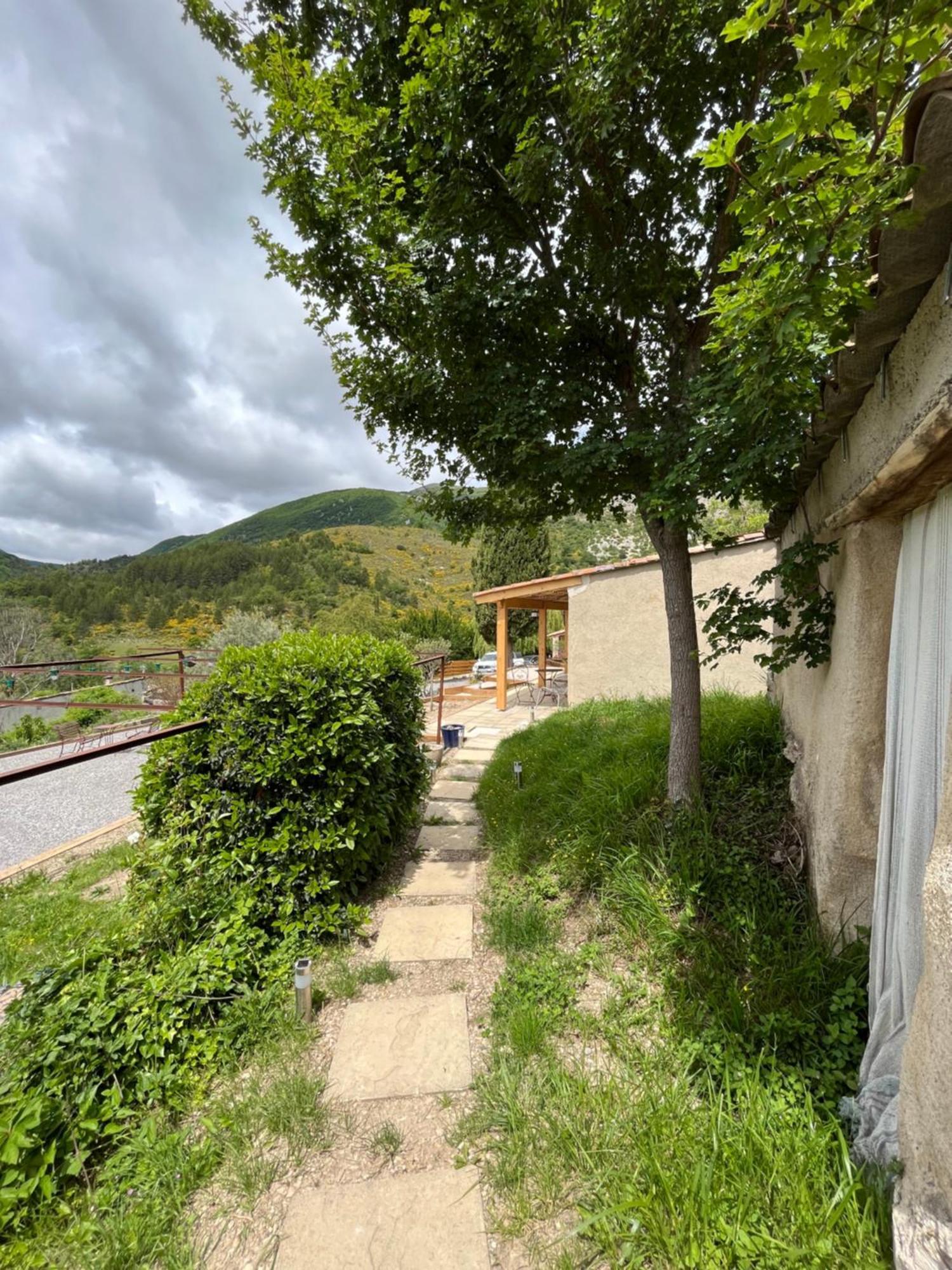 Les Ricoux Appartement Montfroc Buitenkant foto