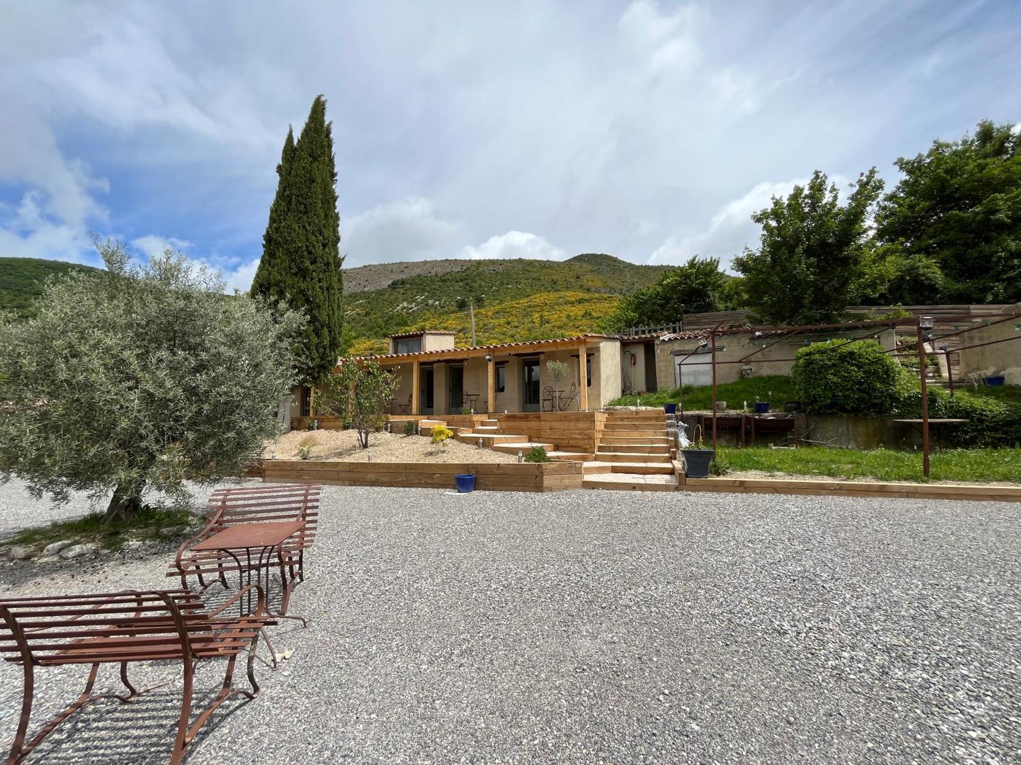 Les Ricoux Appartement Montfroc Buitenkant foto