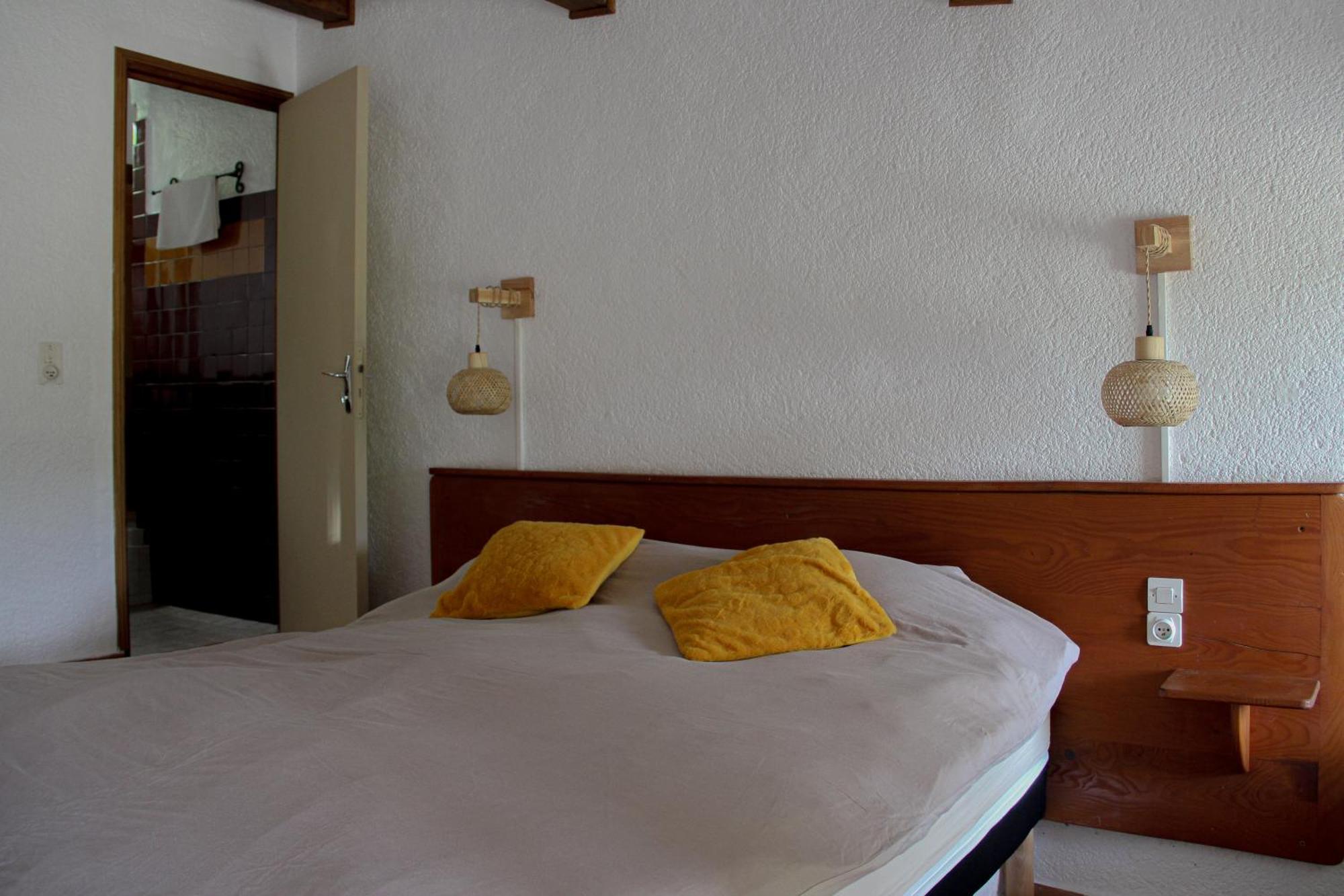 Les Ricoux Appartement Montfroc Buitenkant foto